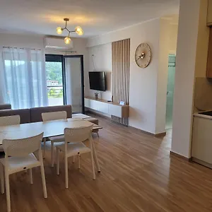 https://newborn-apartments-lungomare-vlore.albaniahotels.org